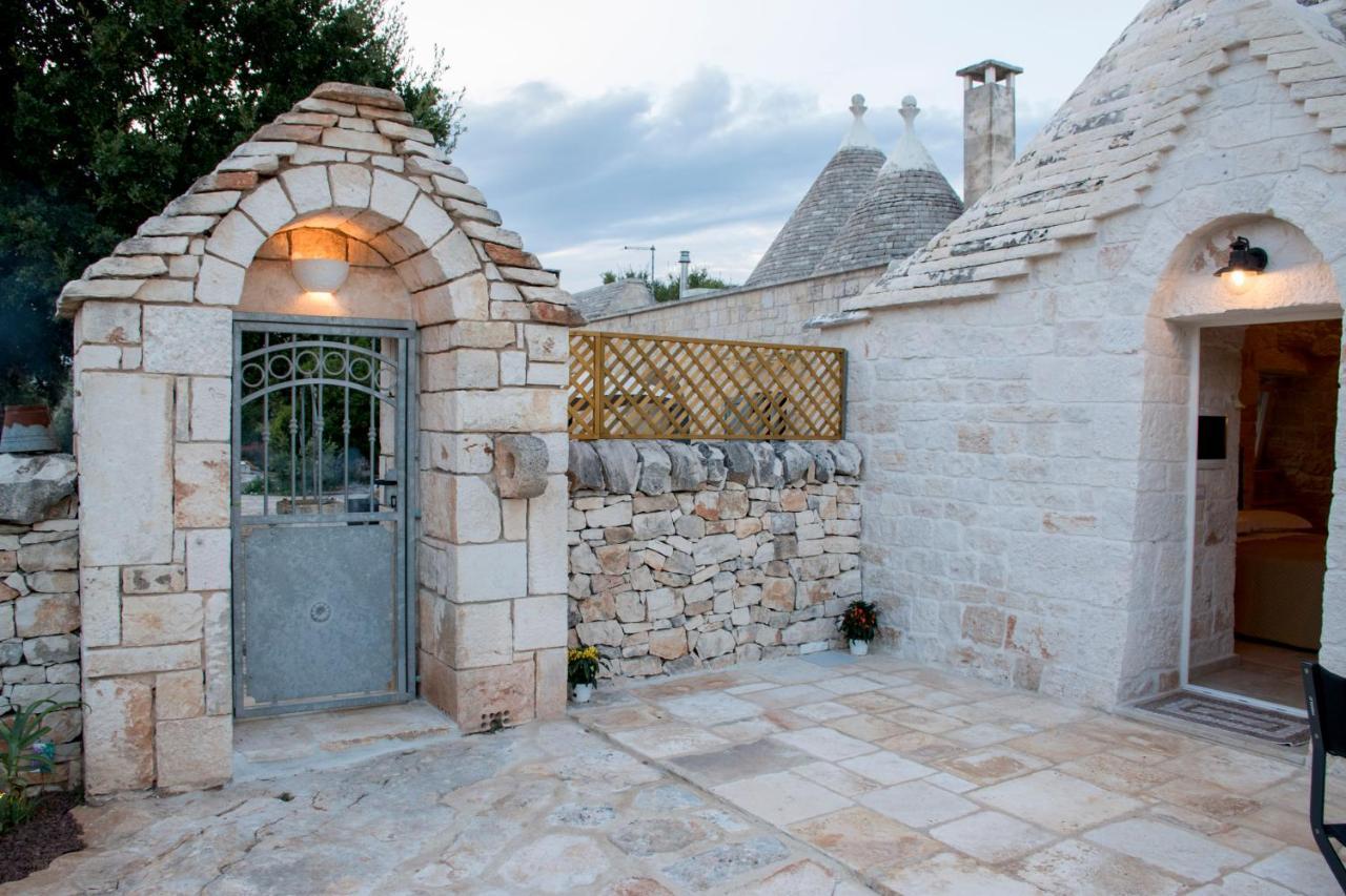 Trullo Cinquenoci Suite Locorotondo Esterno foto