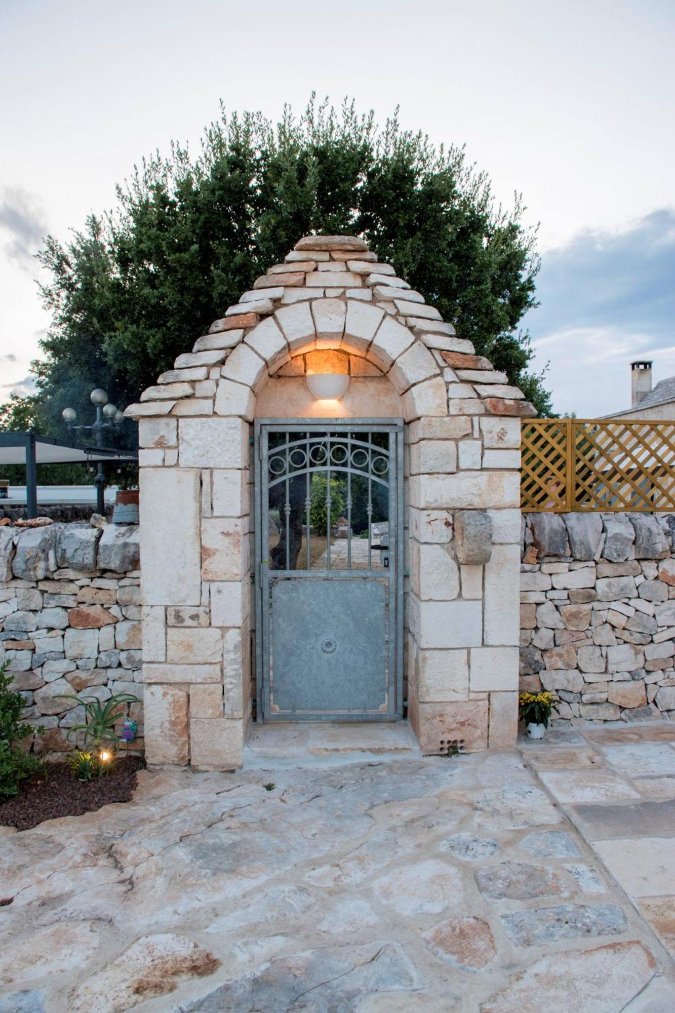 Trullo Cinquenoci Suite Locorotondo Esterno foto